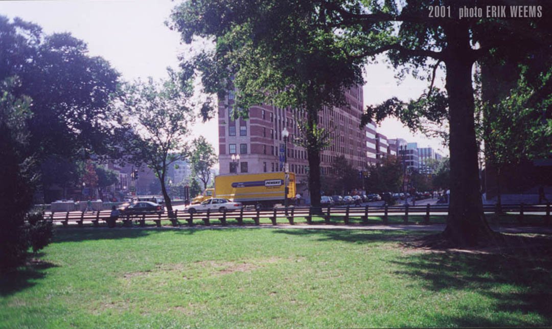 Dupont Building 2001